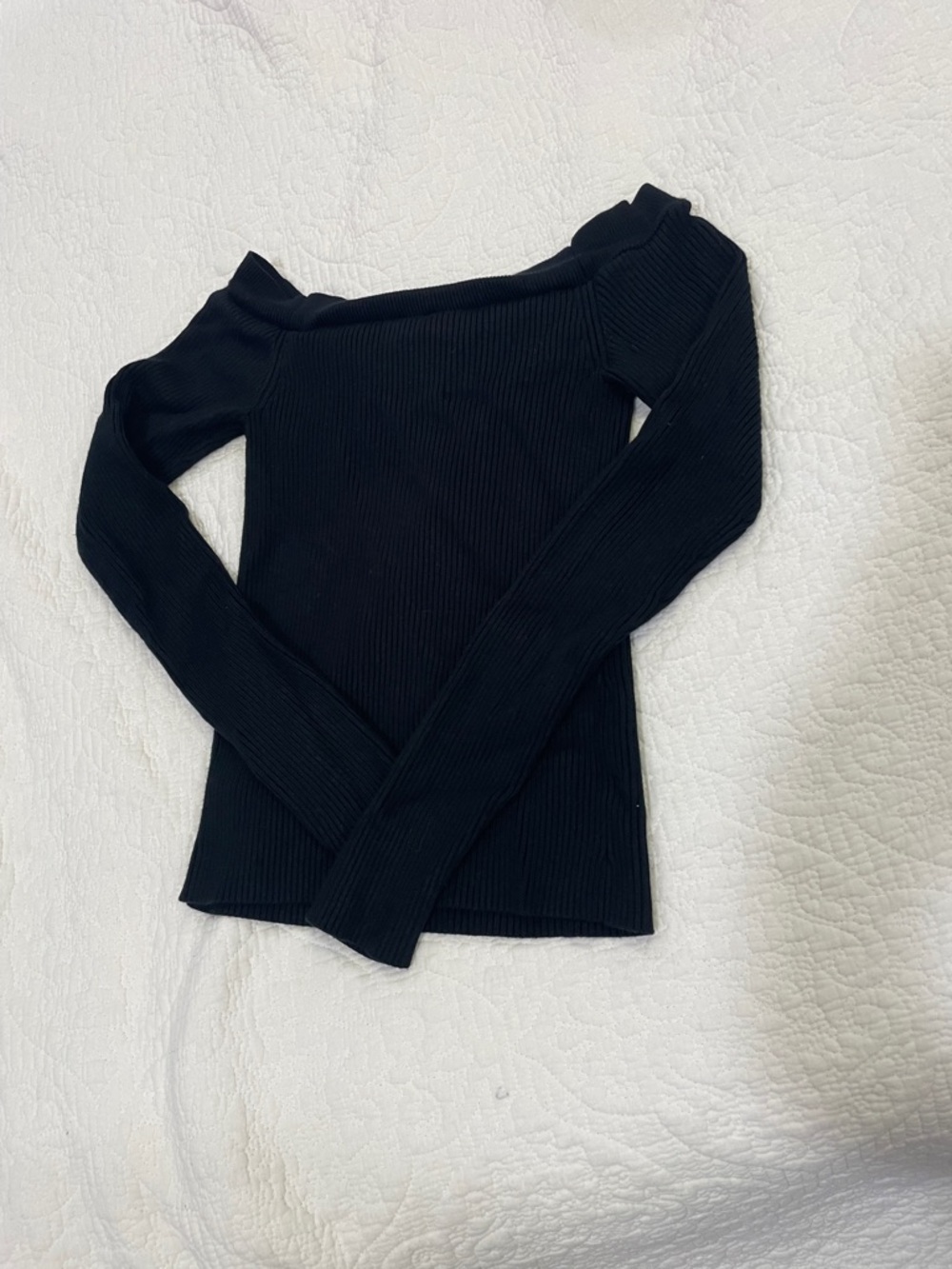 Abercrombie & Fitch Black Off-the-Shoulder Ribbed Sweater - Picture 5 of 5